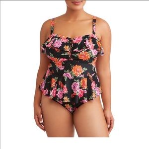 NWT Terra & Sky Women’s One Piece Swimsuit Size 2X
